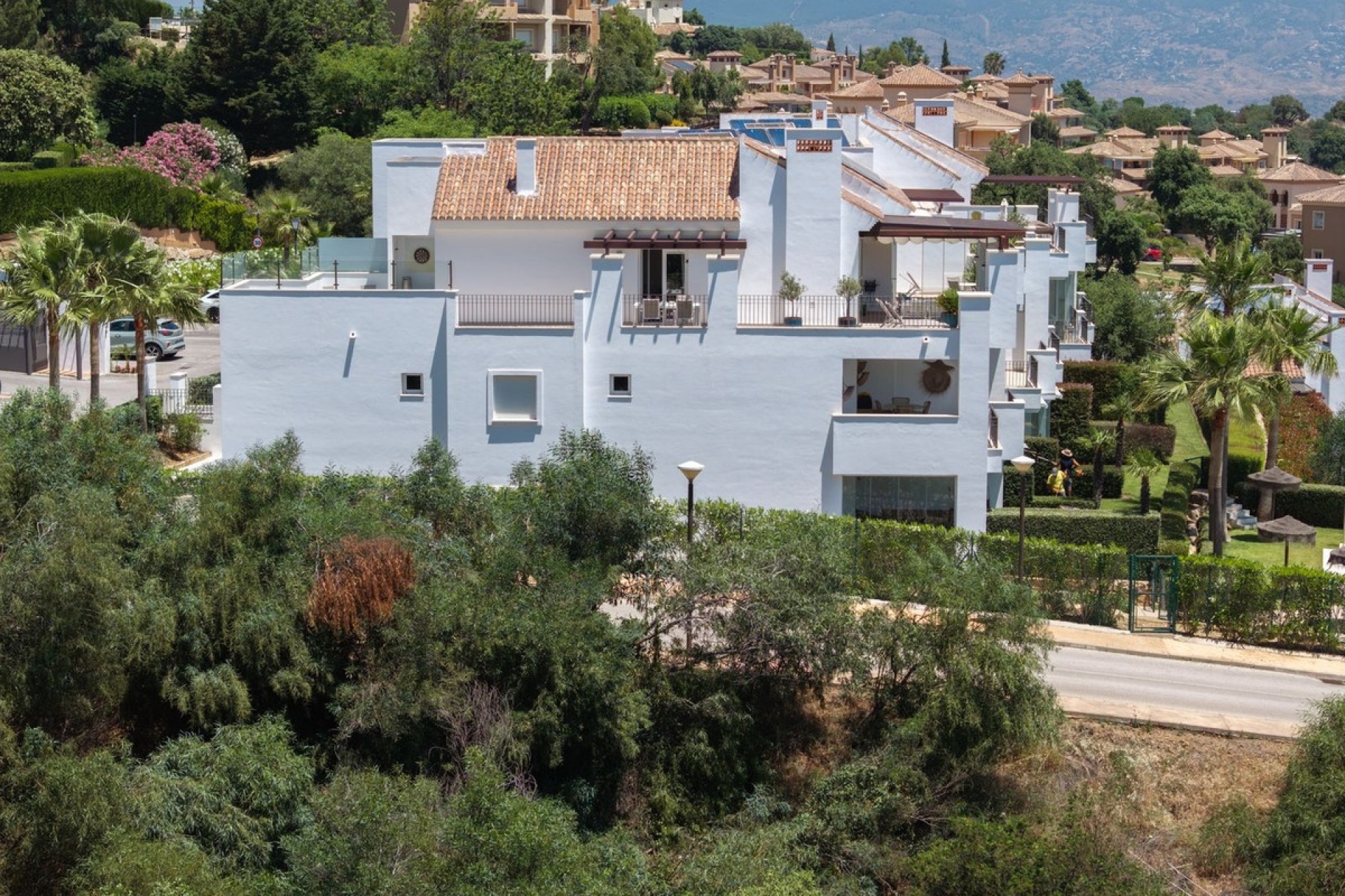 Resale - apartment - Marbella - La Mairena
