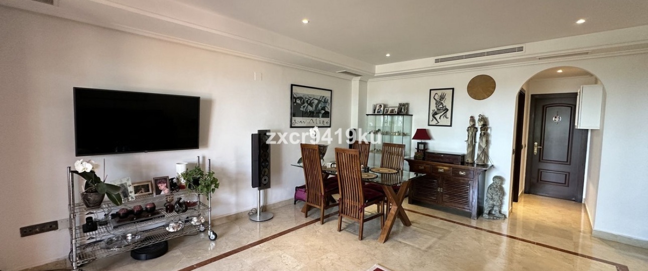 Resale - apartment - Marbella - La Mairena