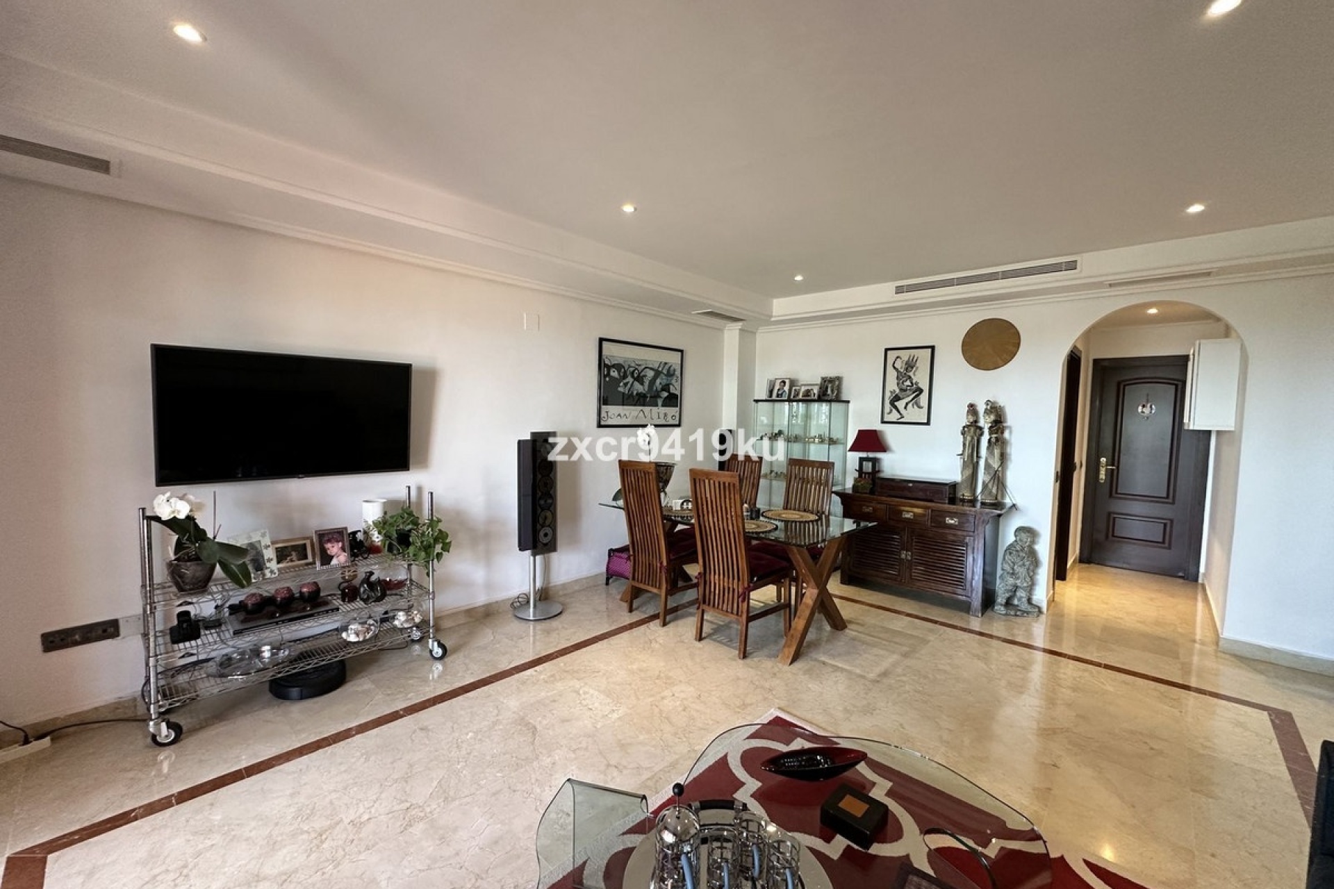 Resale - apartment - Marbella - La Mairena