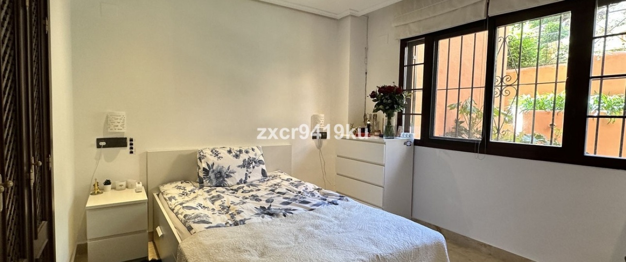 Resale - apartment - Marbella - La Mairena