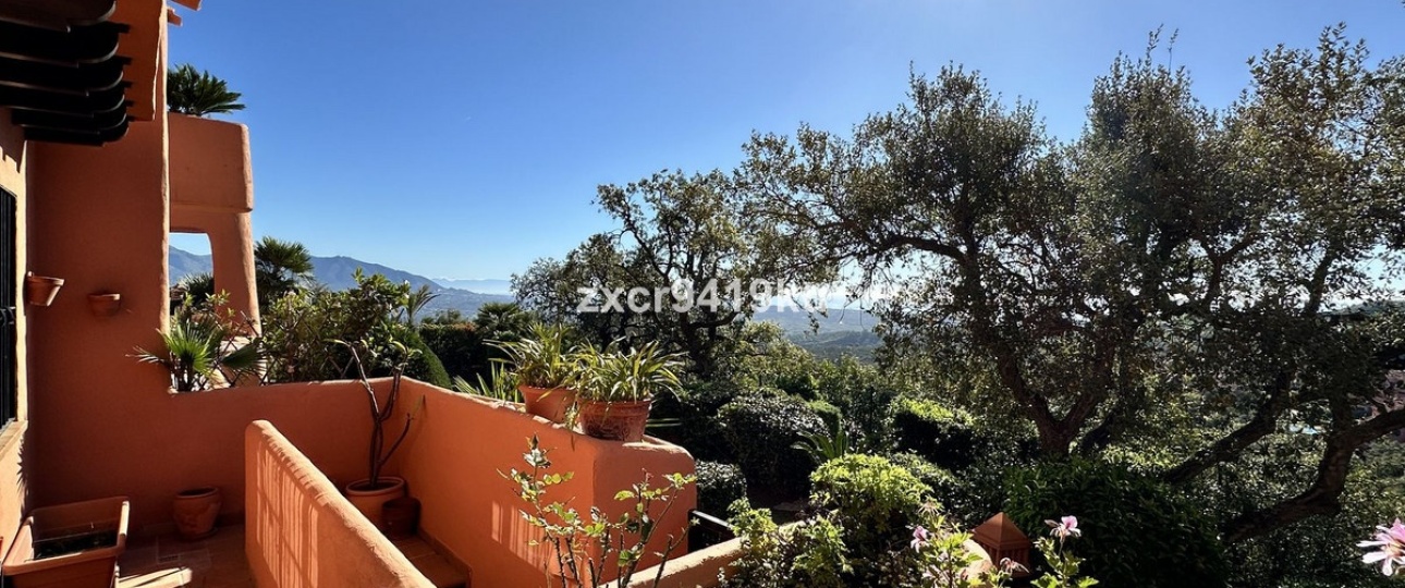 Resale - apartment - Marbella - La Mairena
