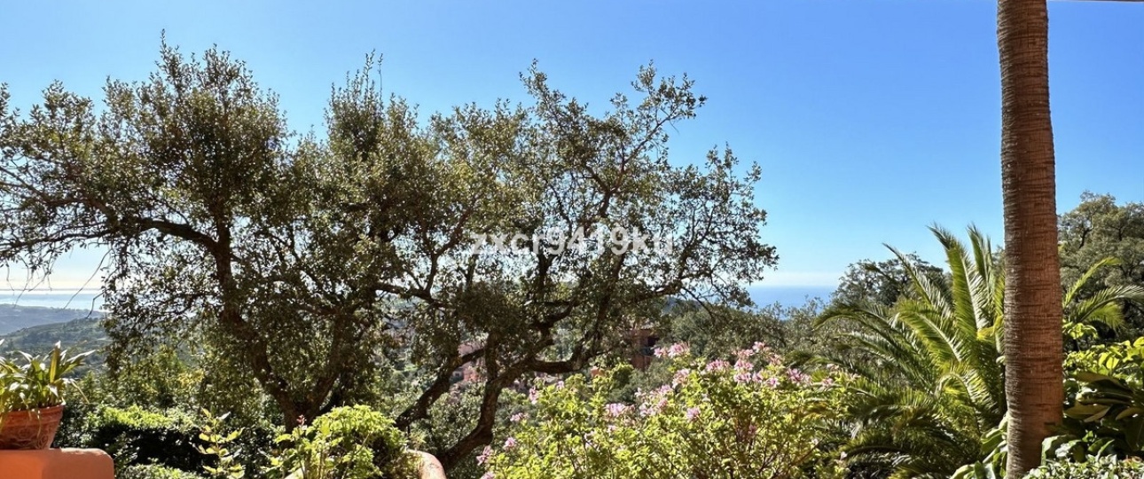 Resale - apartment - Marbella - La Mairena