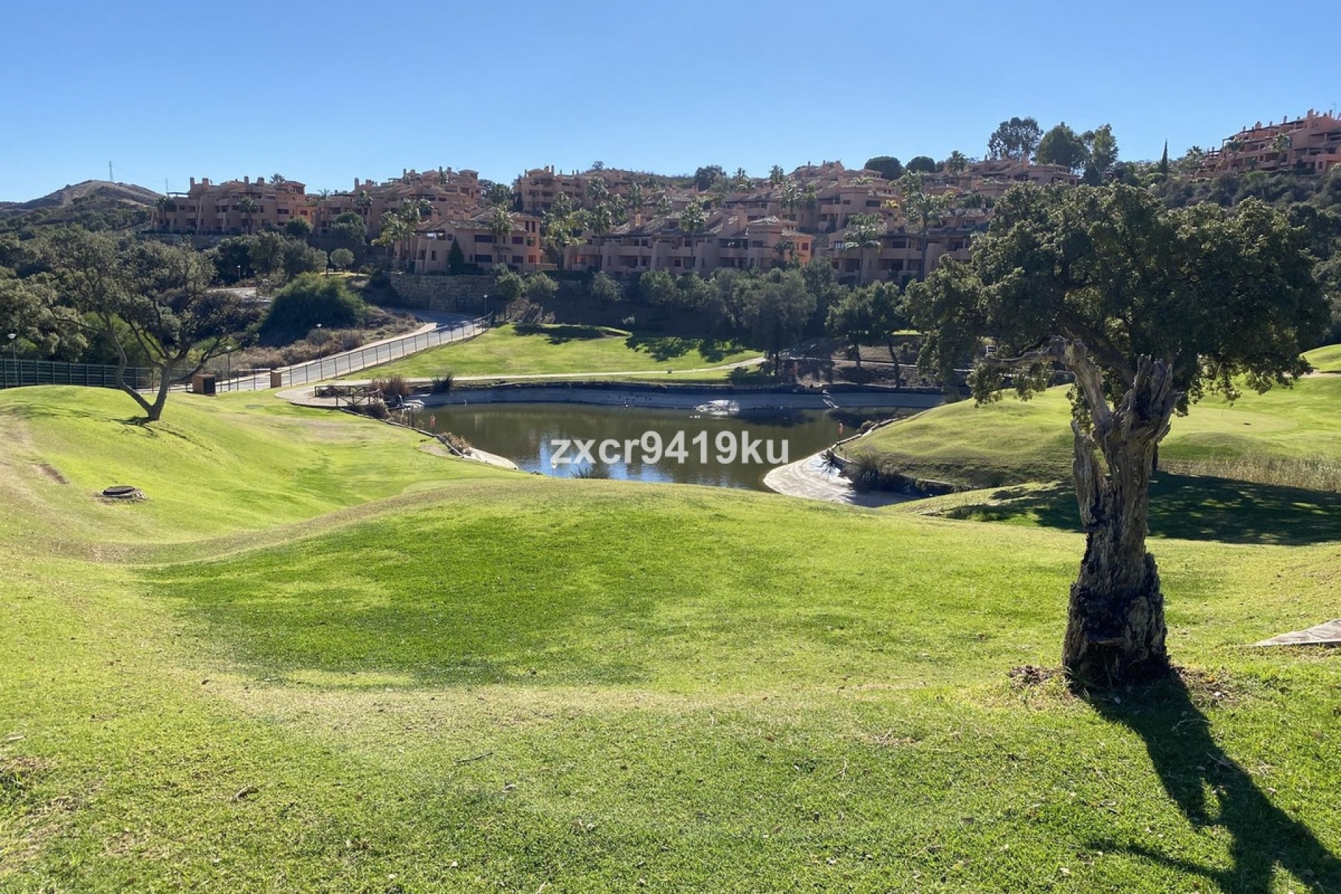 Resale - apartment - Marbella - La Mairena