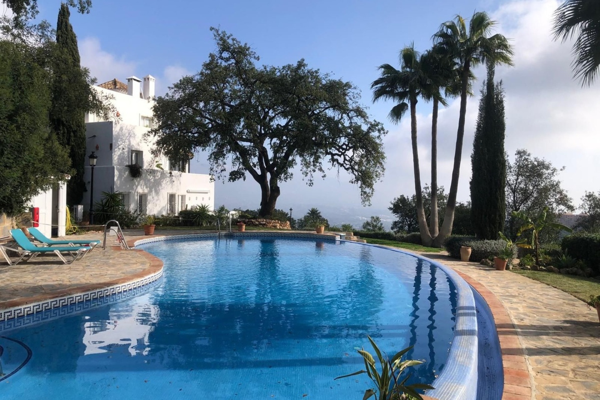 Resale - apartment - Marbella - La Mairena