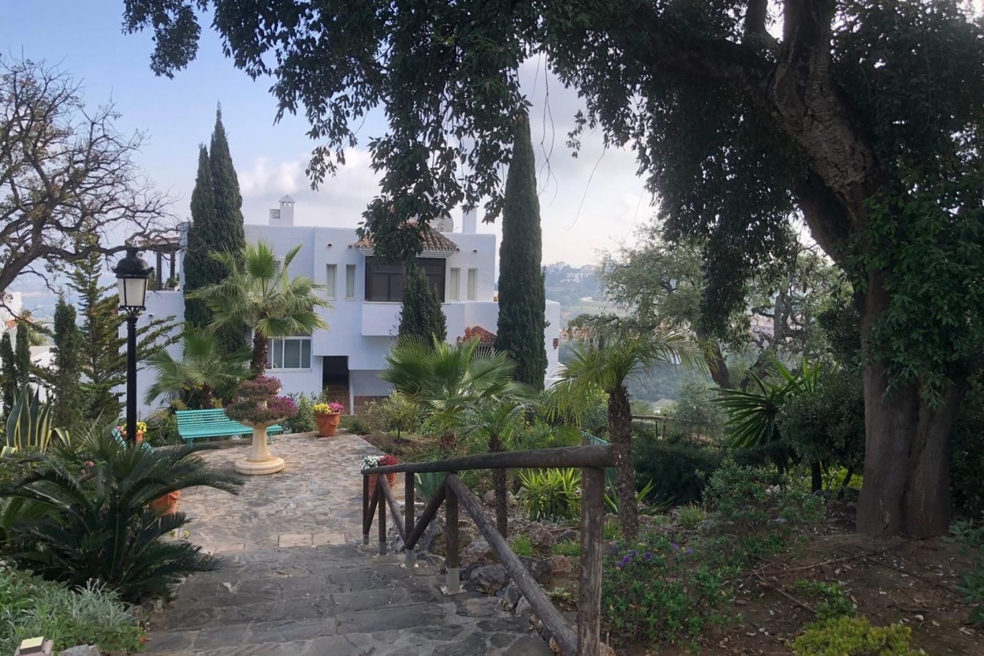 Resale - apartment - Marbella - La Mairena
