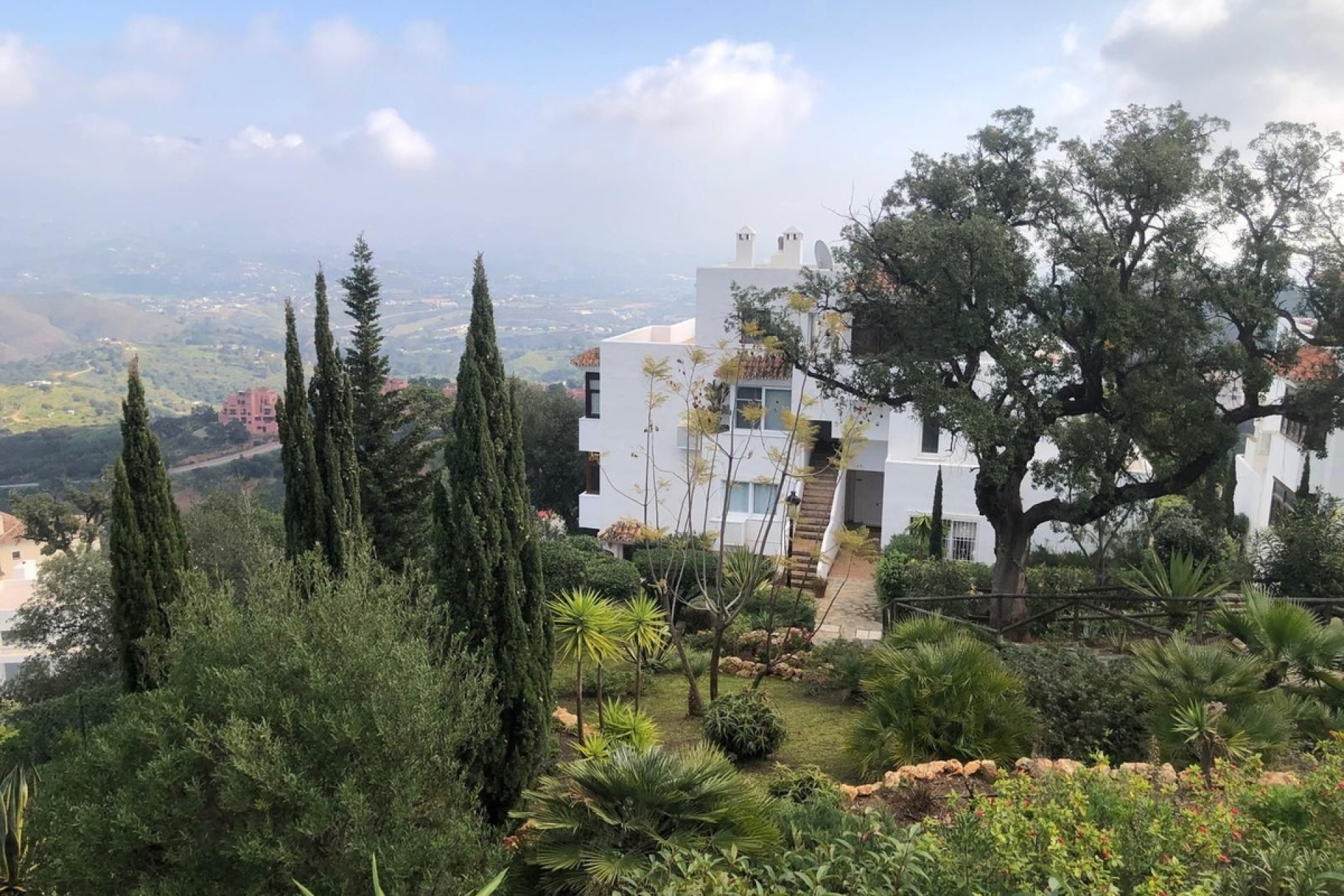 Resale - apartment - Marbella - La Mairena