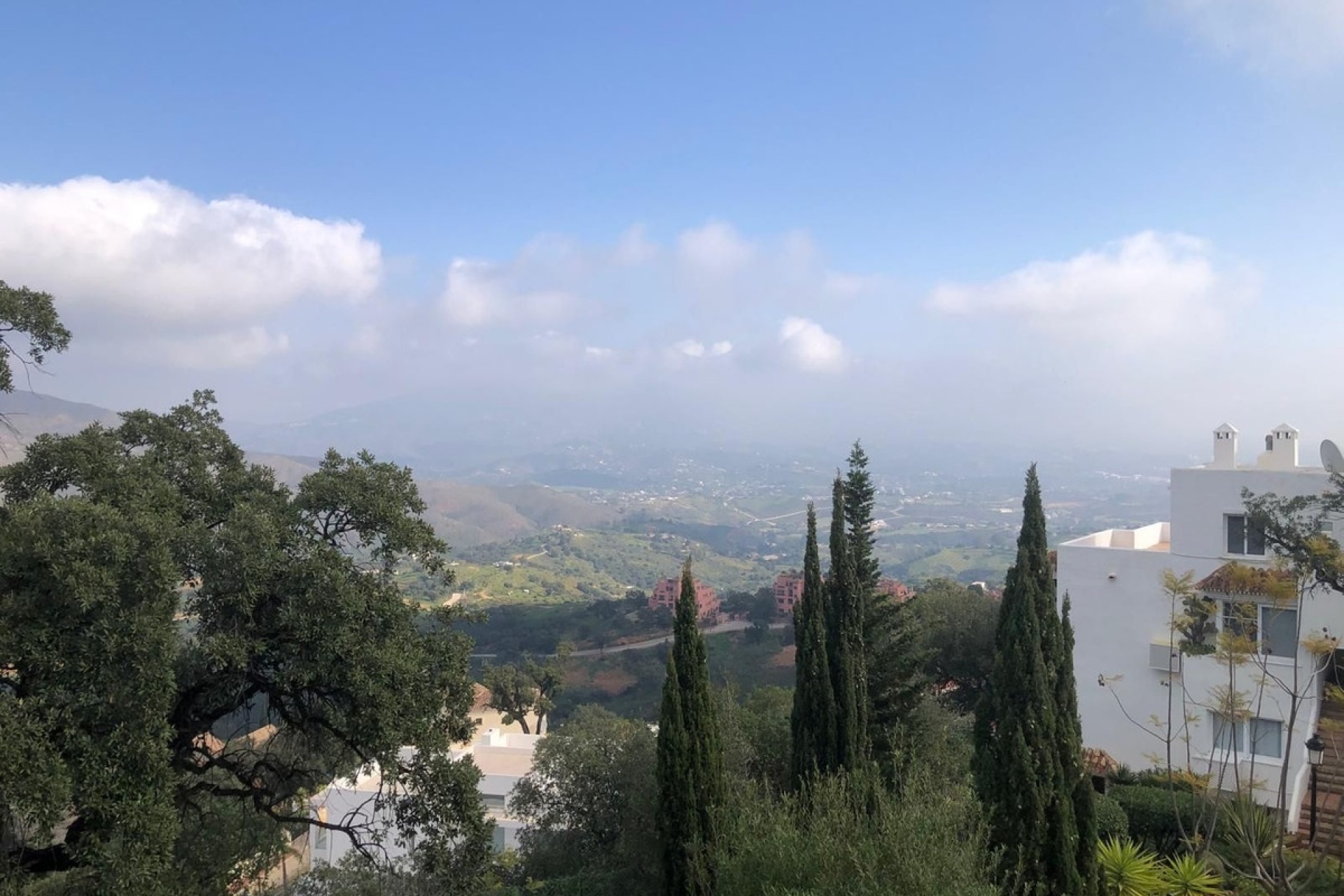Resale - apartment - Marbella - La Mairena