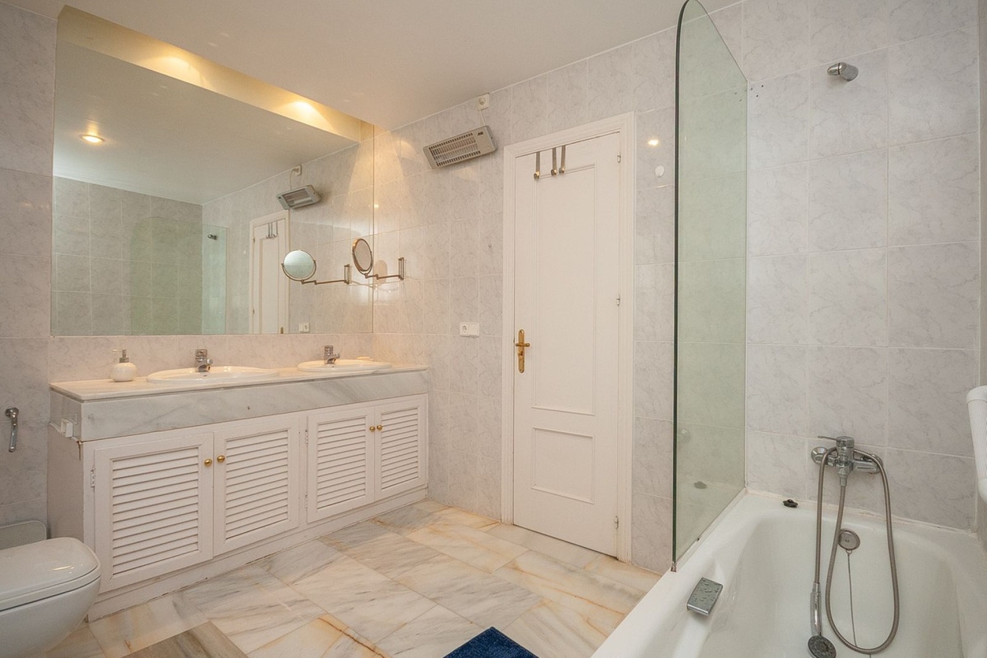 Resale - apartment - Marbella - La Mairena