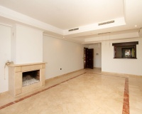 Resale - apartment - Marbella - La Mairena