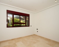 Resale - apartment - Marbella - La Mairena