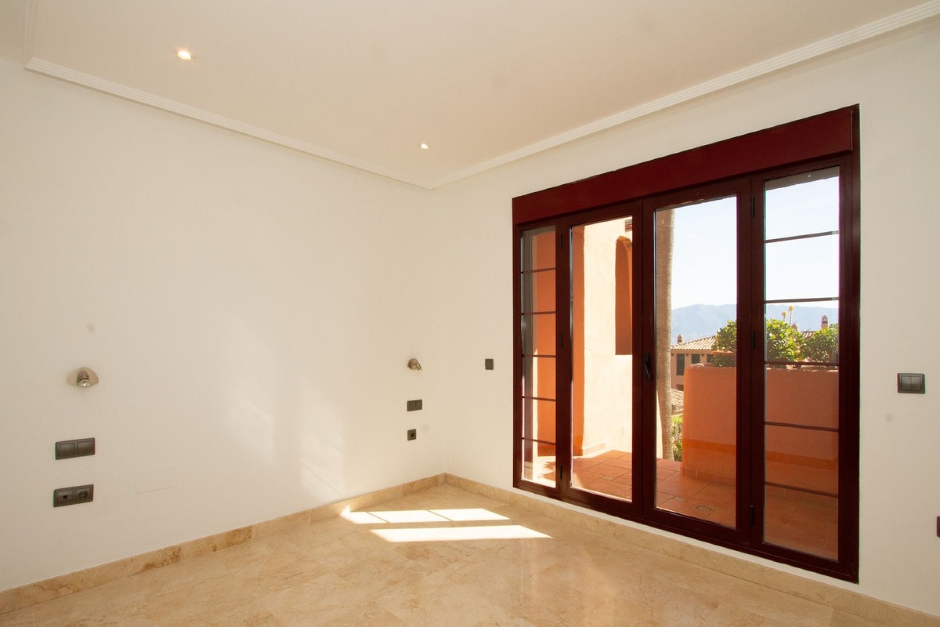 Resale - apartment - Marbella - La Mairena