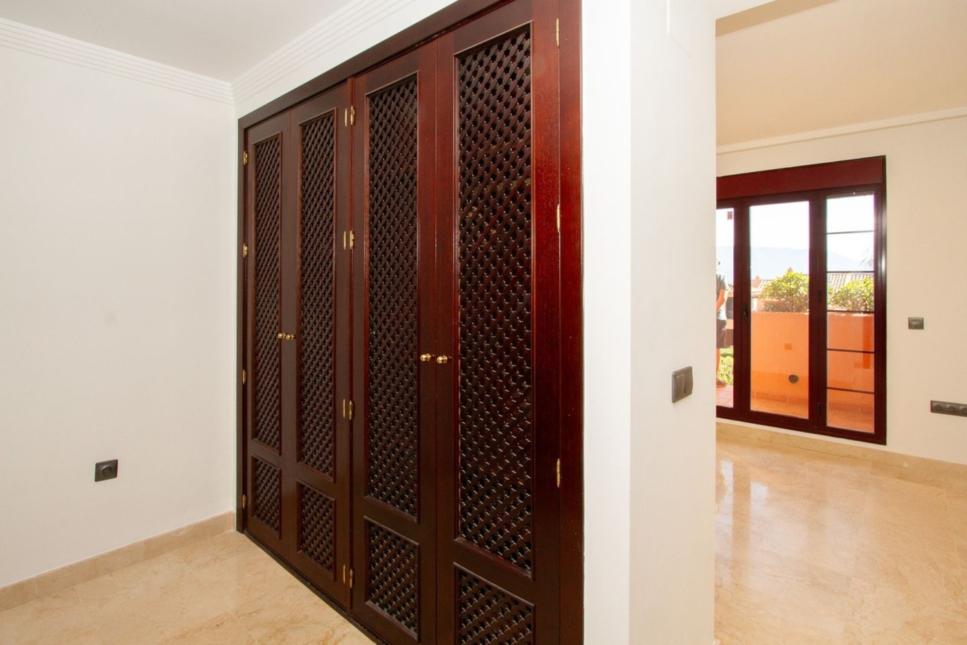 Resale - apartment - Marbella - La Mairena