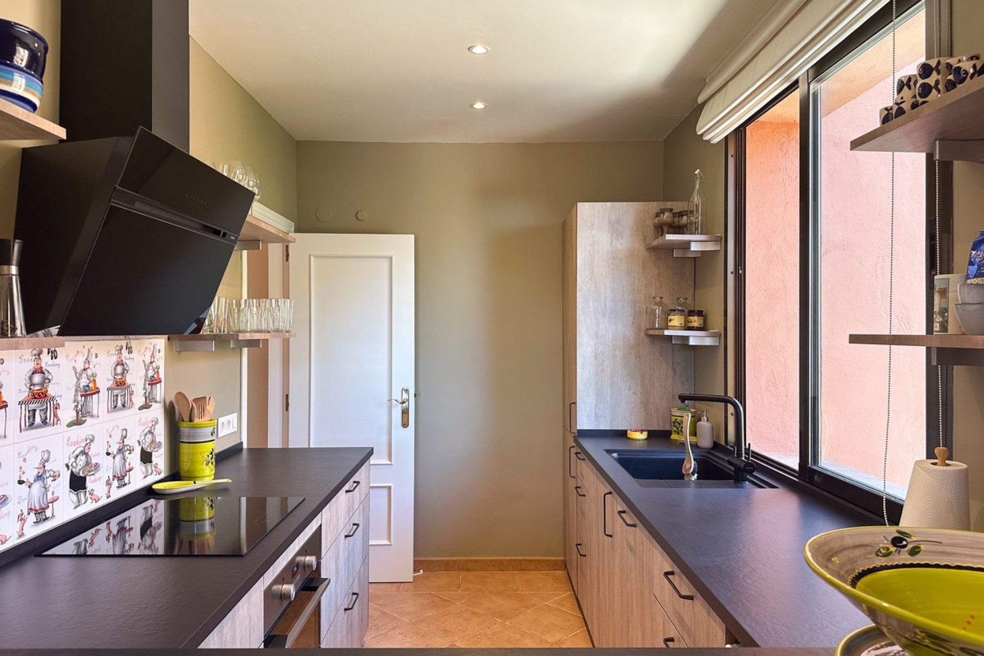 Resale - apartment - Marbella - La Mairena