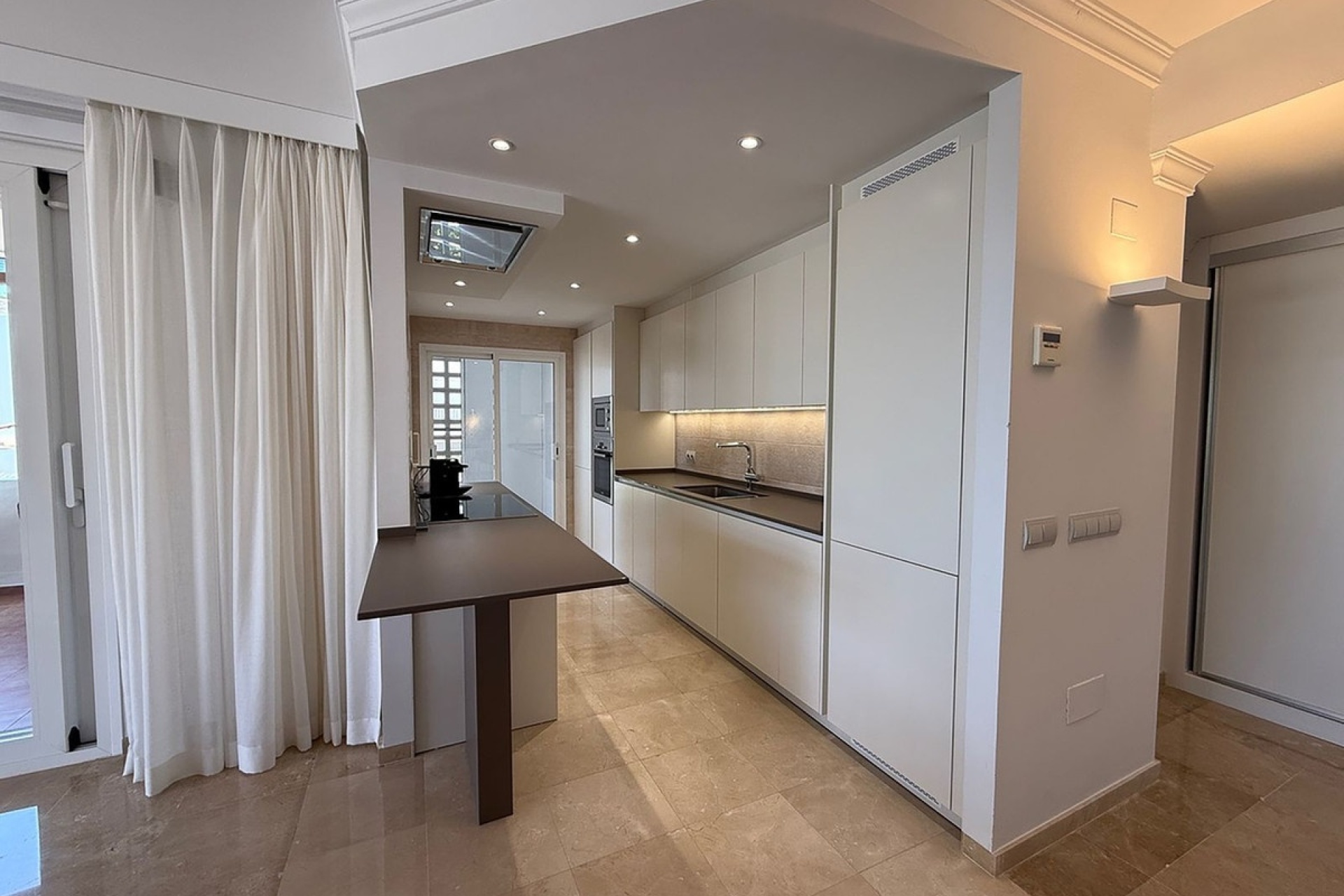 Resale - apartment - Marbella - La Mairena