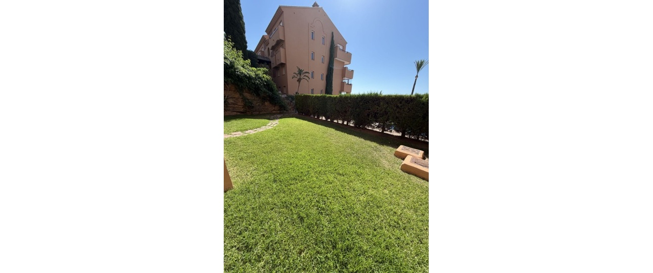 Resale - apartment - Marbella - La Mairena