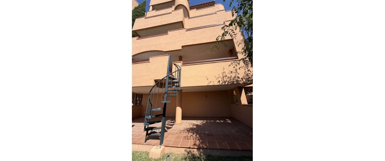 Resale - apartment - Marbella - La Mairena