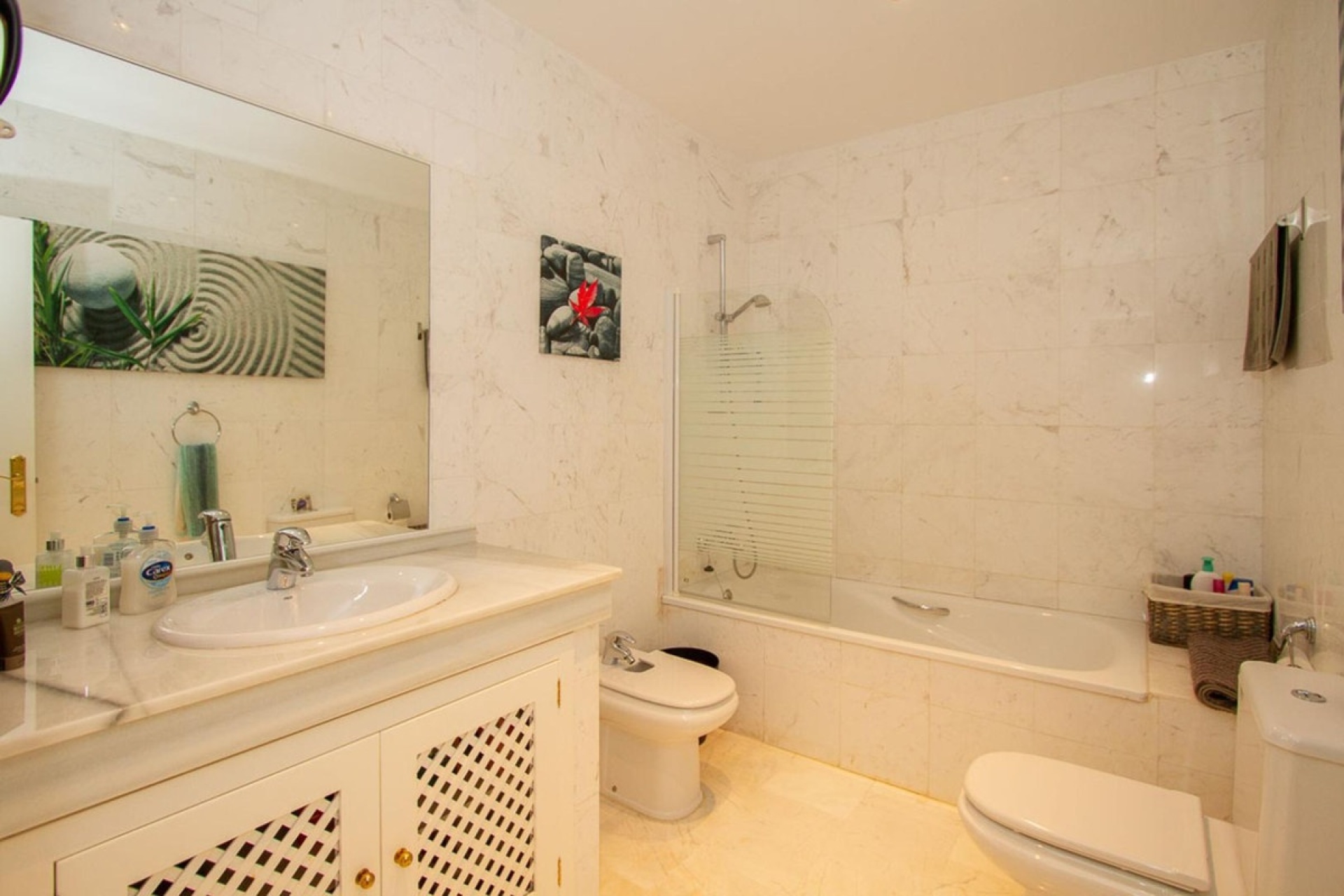 Resale - apartment - Marbella - La Mairena