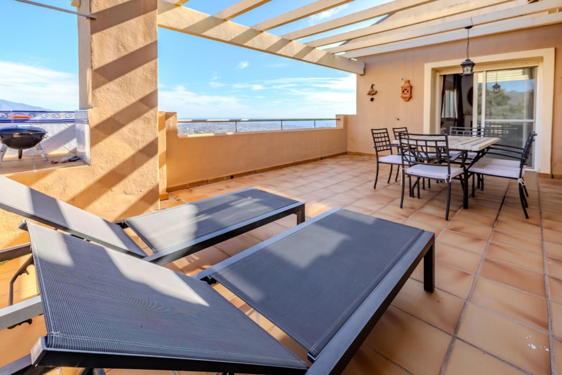 Resale - apartment - Marbella - La Mairena