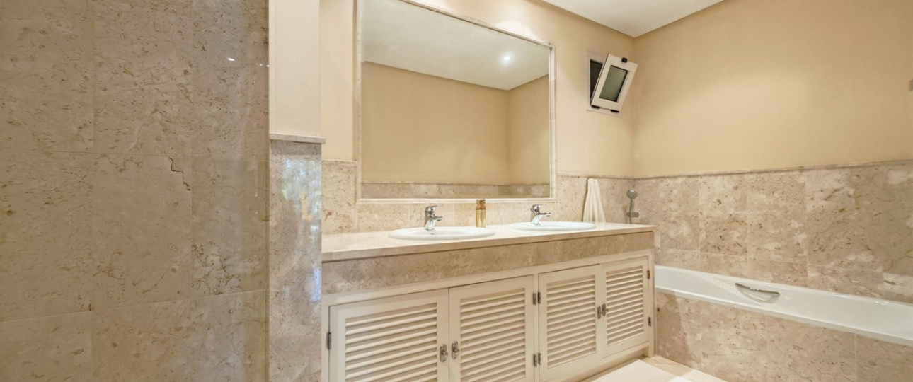 Resale - apartment - Marbella - La Mairena