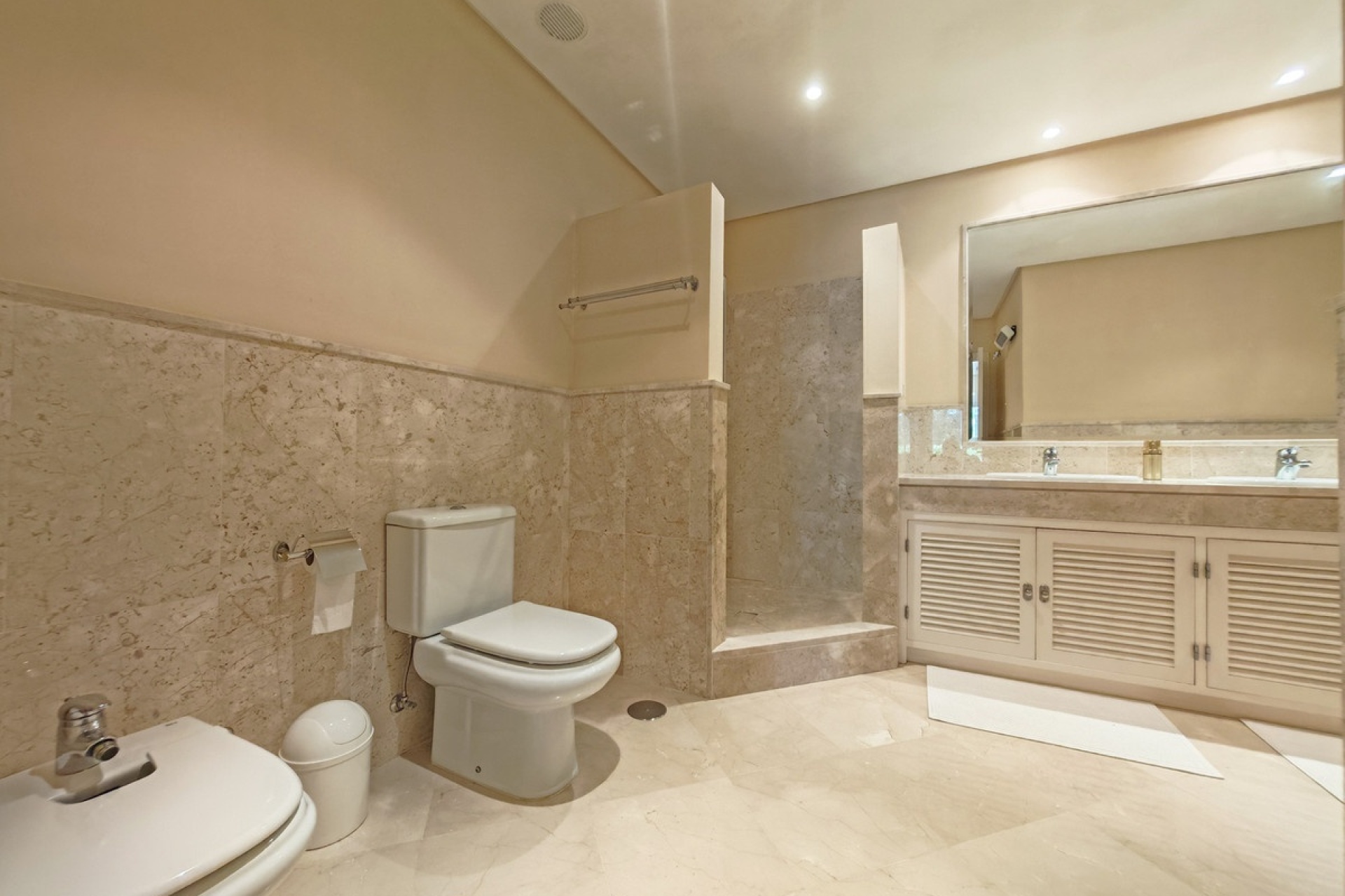 Resale - apartment - Marbella - La Mairena