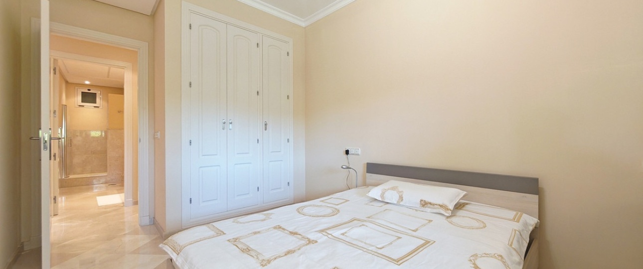 Resale - apartment - Marbella - La Mairena