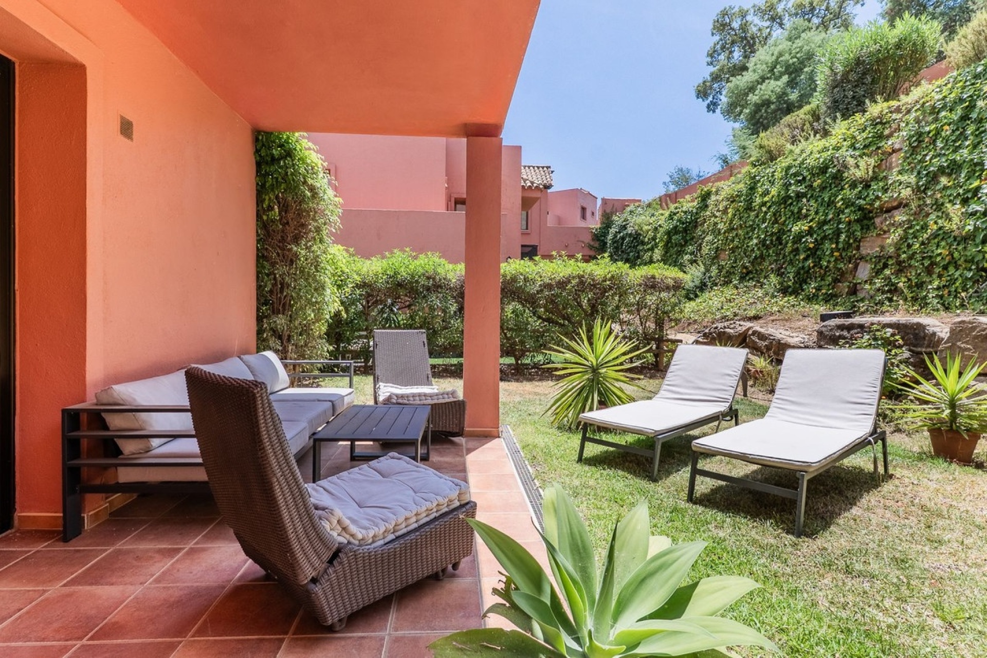 Resale - apartment - Marbella - La Mairena