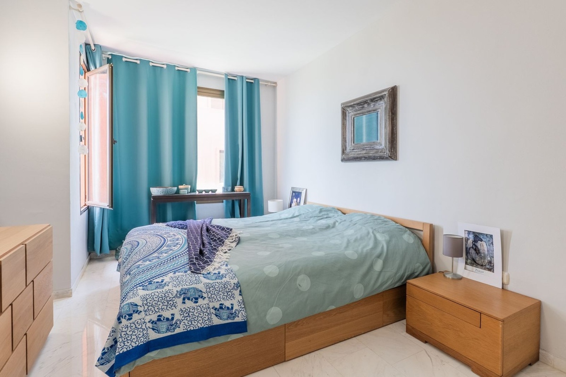 Resale - apartment - Marbella - La Mairena