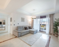 Resale - apartment - Marbella - La Mairena
