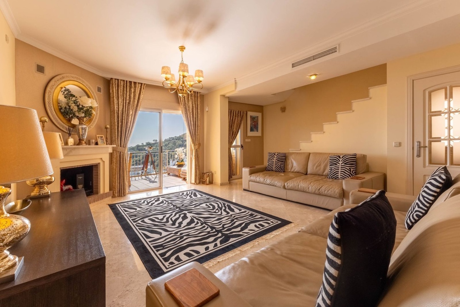 Resale - apartment - Marbella - La Mairena