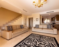 Resale - apartment - Marbella - La Mairena