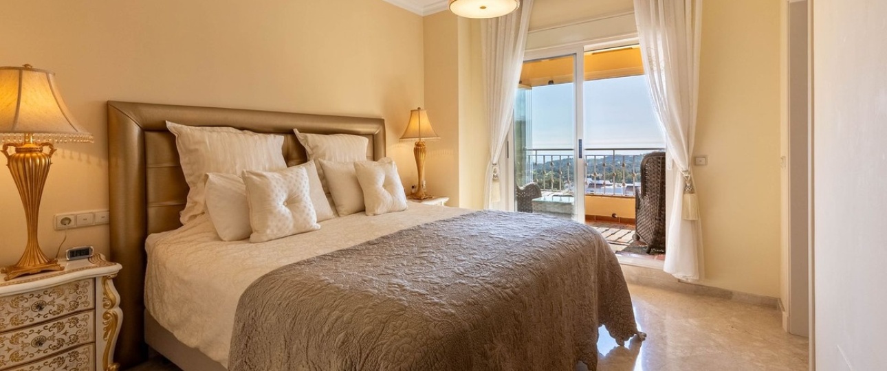 Resale - apartment - Marbella - La Mairena