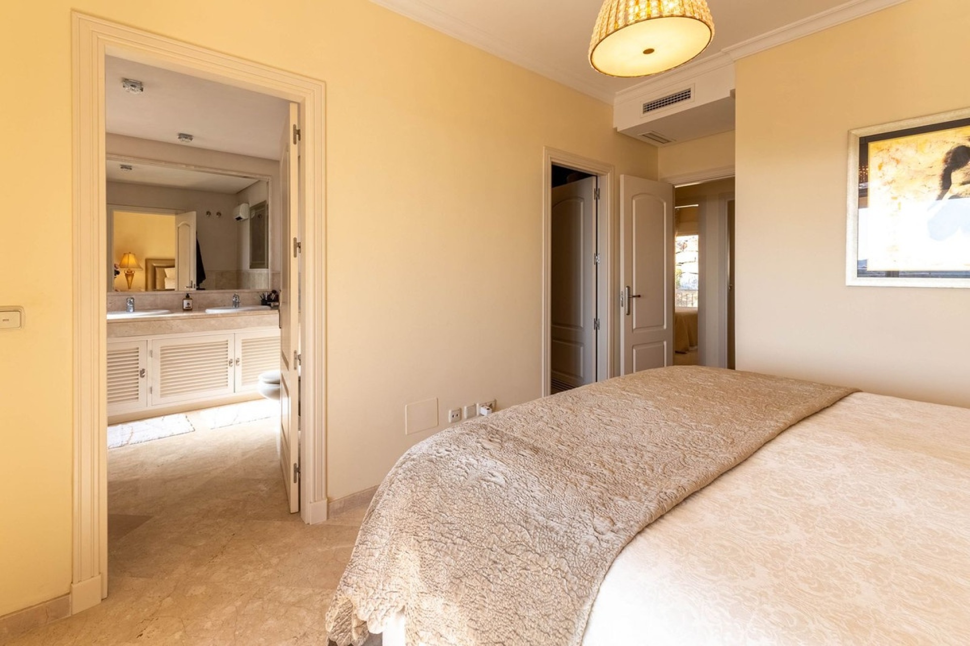 Resale - apartment - Marbella - La Mairena