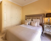 Resale - apartment - Marbella - La Mairena
