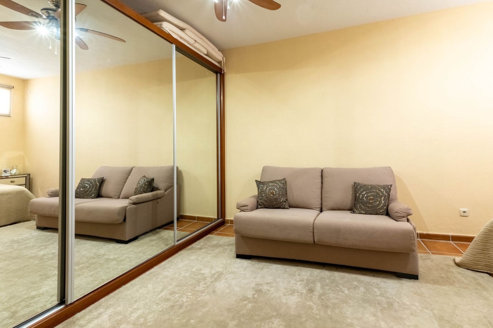 Resale - apartment - Marbella - La Mairena