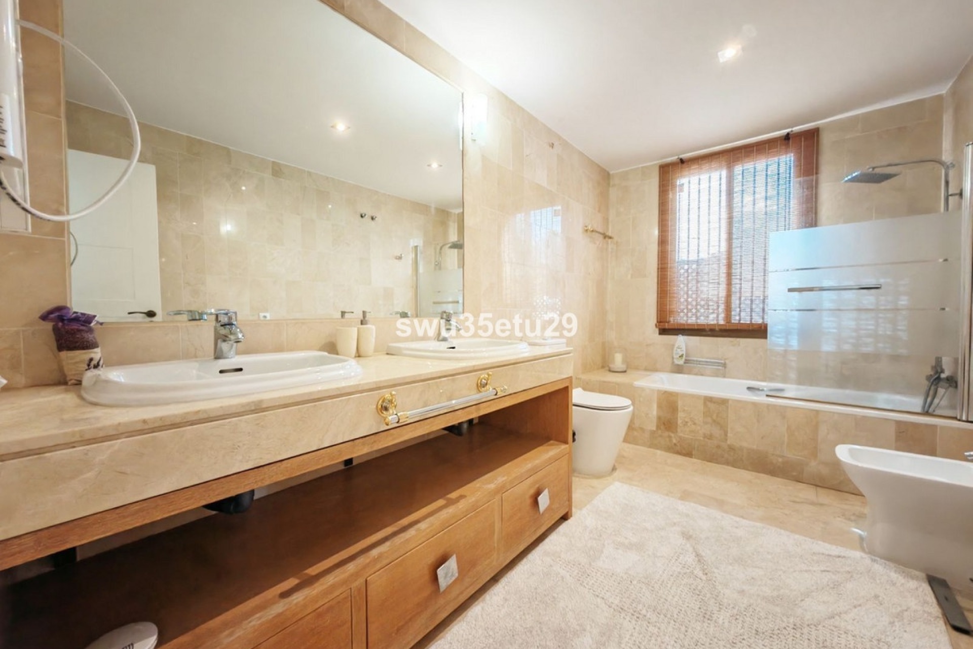 Resale - apartment - Marbella - La Mairena