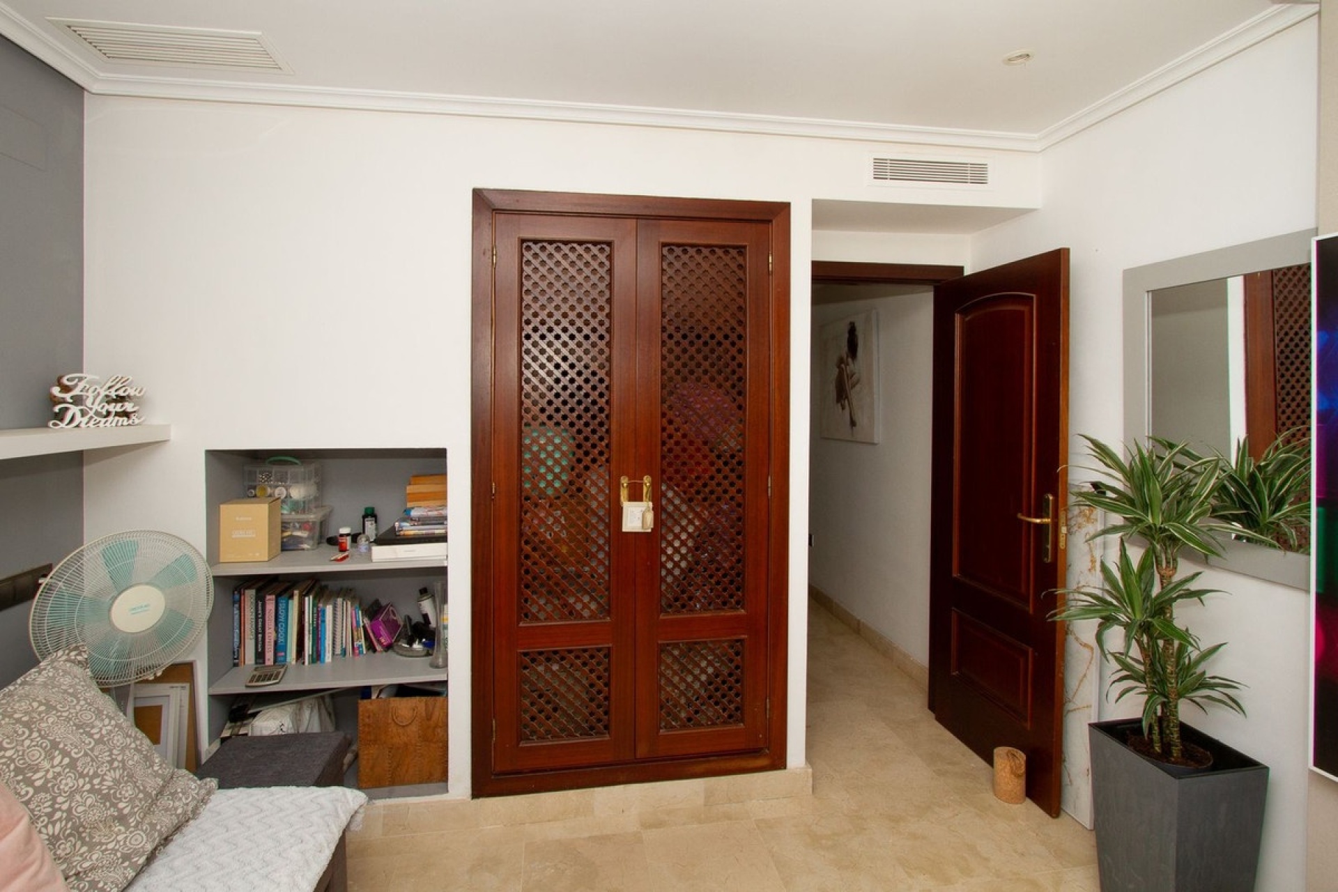 Resale - apartment - Marbella - La Mairena