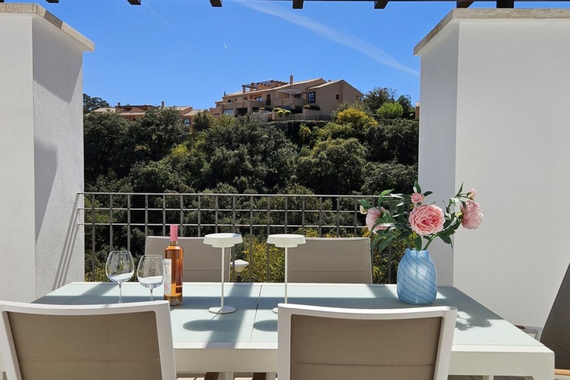 Resale - apartment - Marbella - La Mairena