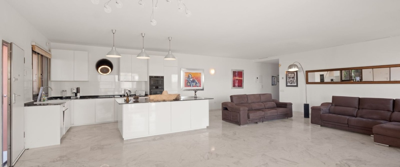 Resale - apartment - Marbella - La Mairena
