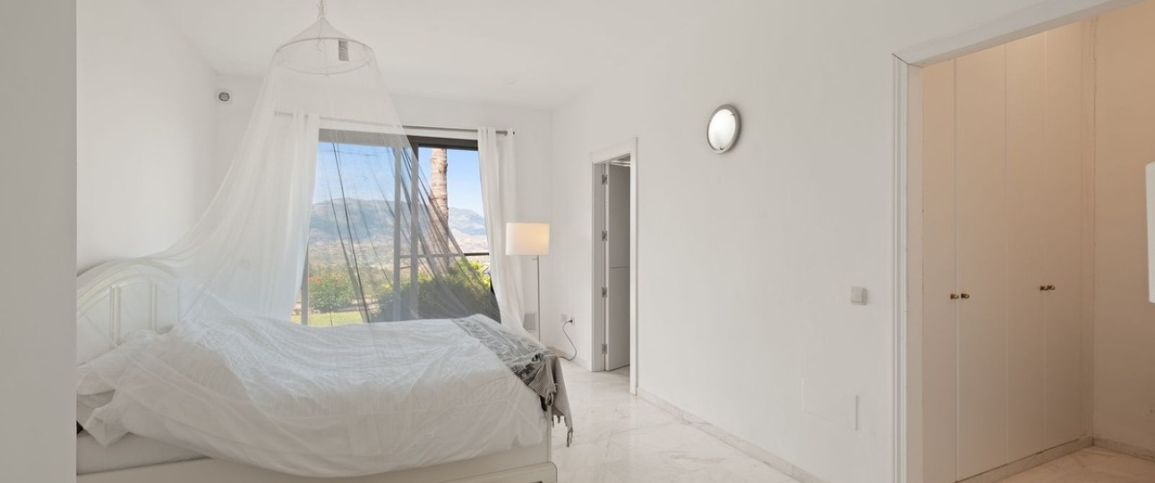Resale - apartment - Marbella - La Mairena