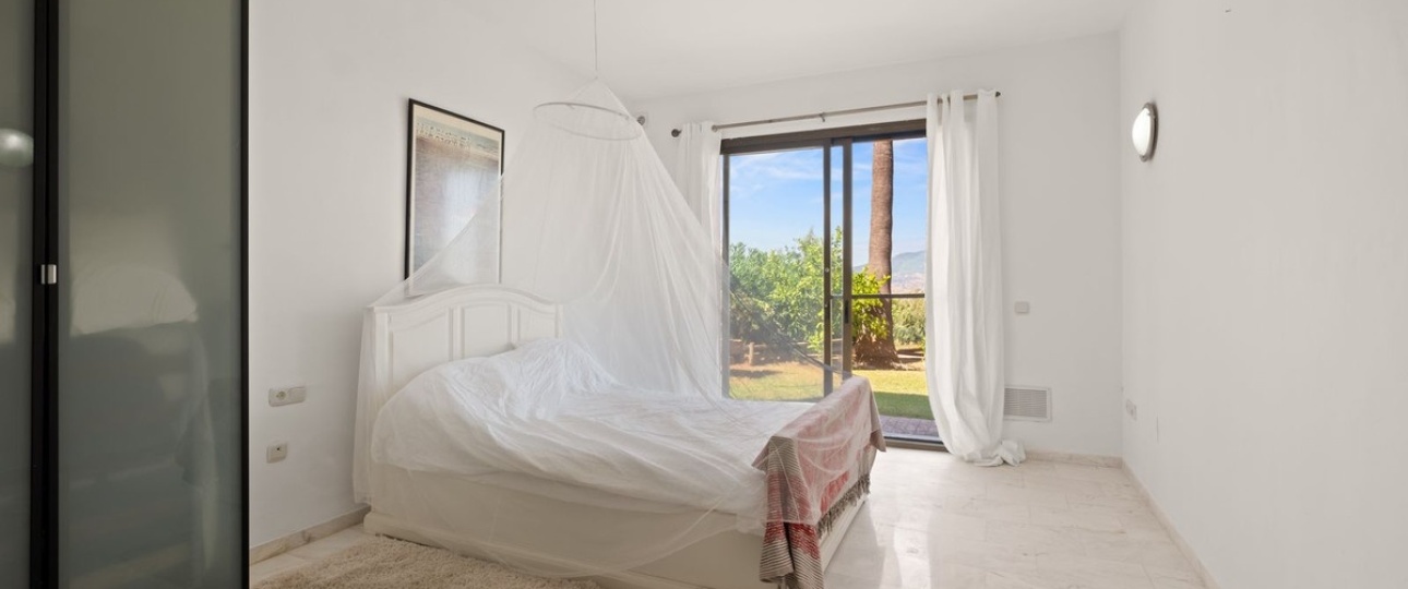 Resale - apartment - Marbella - La Mairena