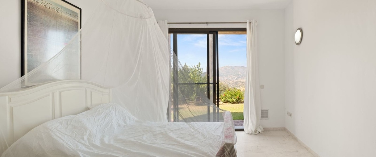 Resale - apartment - Marbella - La Mairena