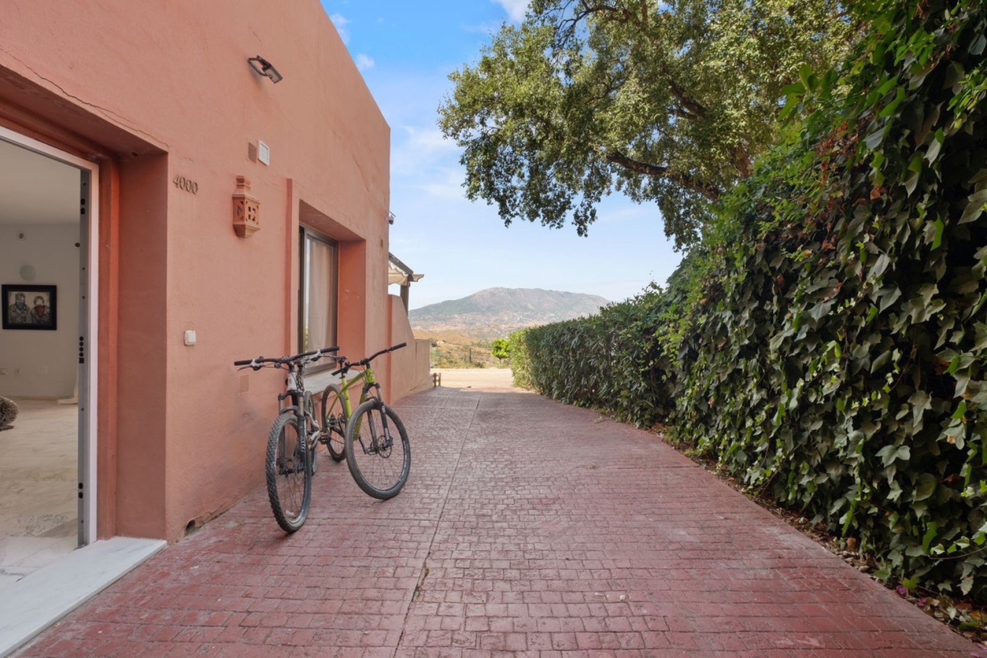 Resale - apartment - Marbella - La Mairena