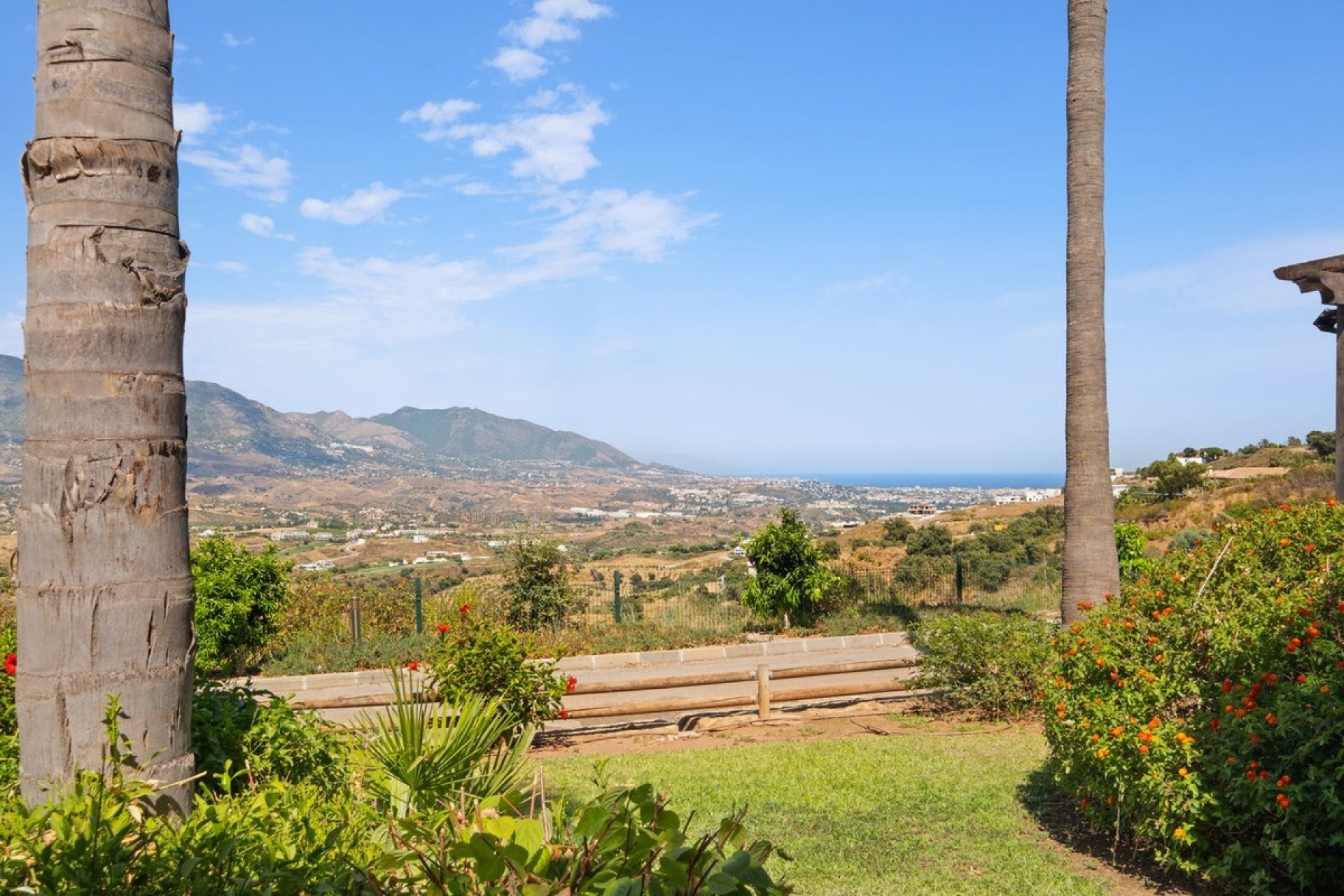 Resale - apartment - Marbella - La Mairena