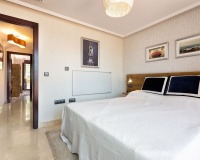 Resale - apartment - Marbella - La Mairena