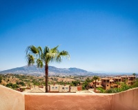 Resale - apartment - Marbella - La Mairena