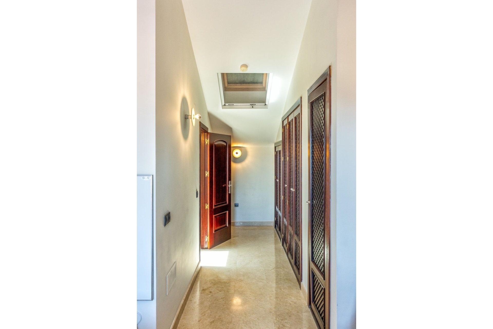 Resale - apartment - Marbella - La Mairena