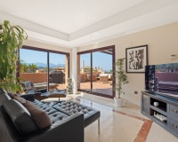 Resale - apartment - Marbella - La Mairena