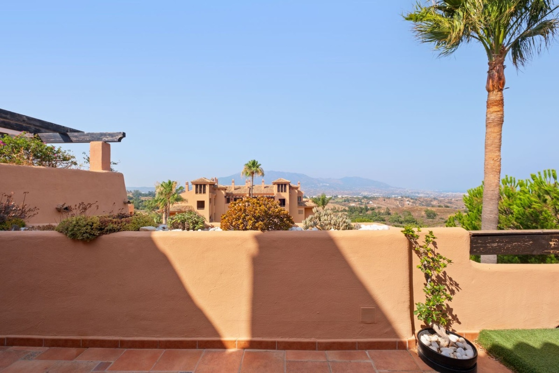 Resale - apartment - Marbella - La Mairena