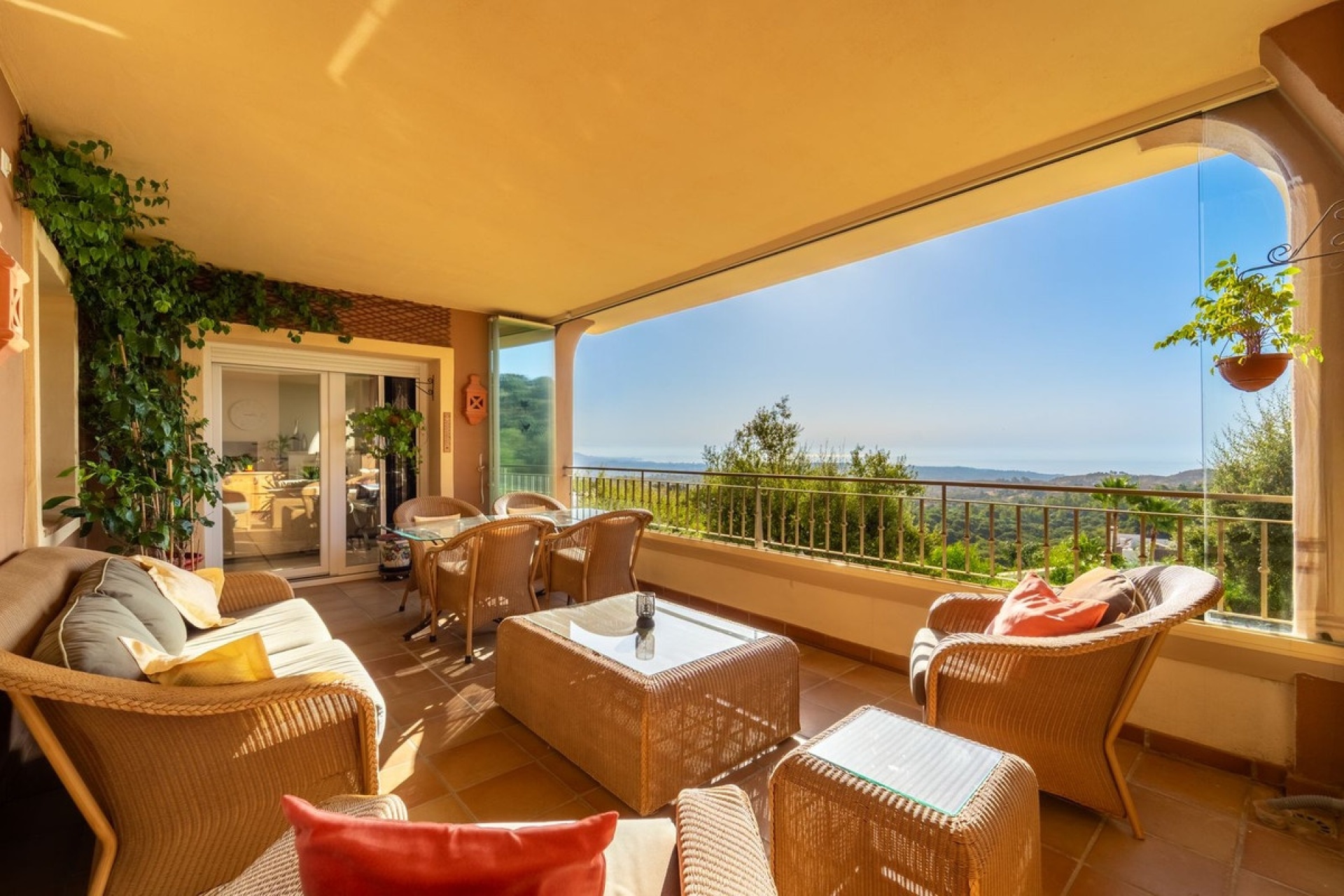 Resale - apartment - Marbella - La Mairena
