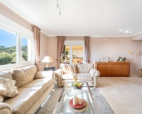 Resale - apartment - Marbella - La Mairena